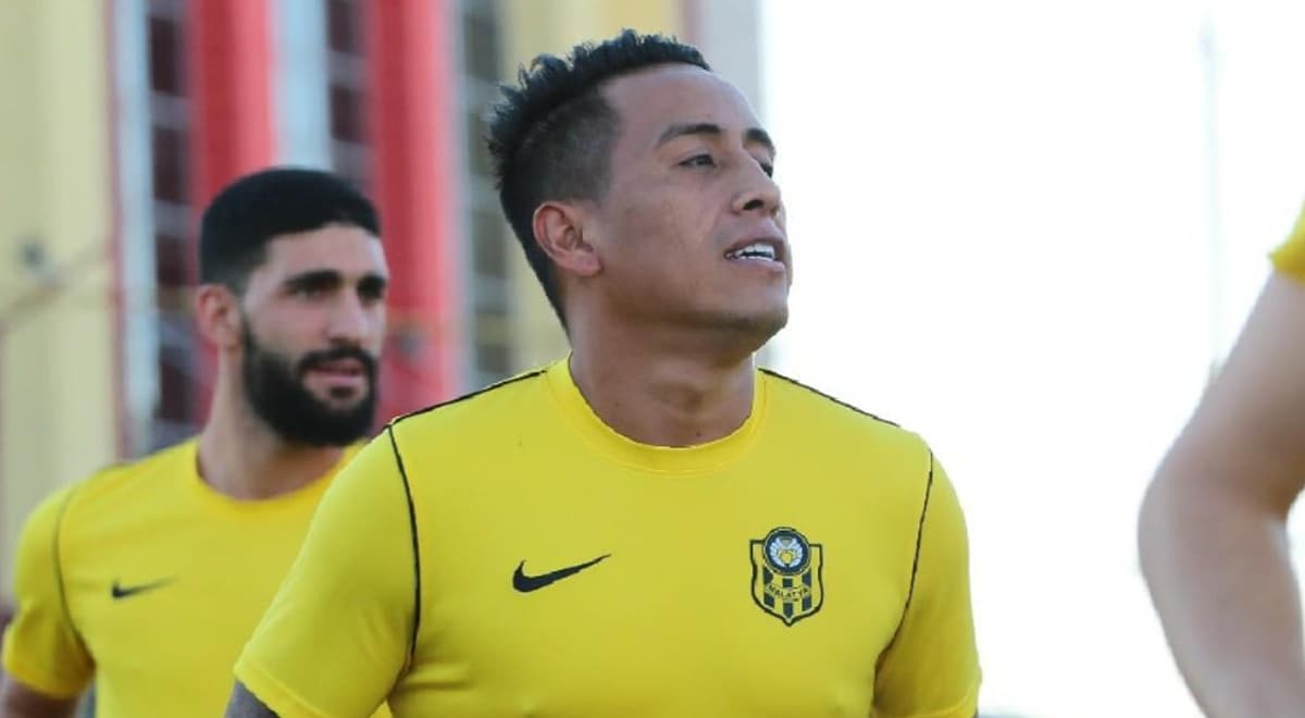 Christian Cueva regresó a sus andanzas y volvió al ojo del huracán de la prensa internacional.