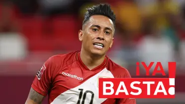 Christian Cueva vistiendo la camiseta de la Selección Peruana