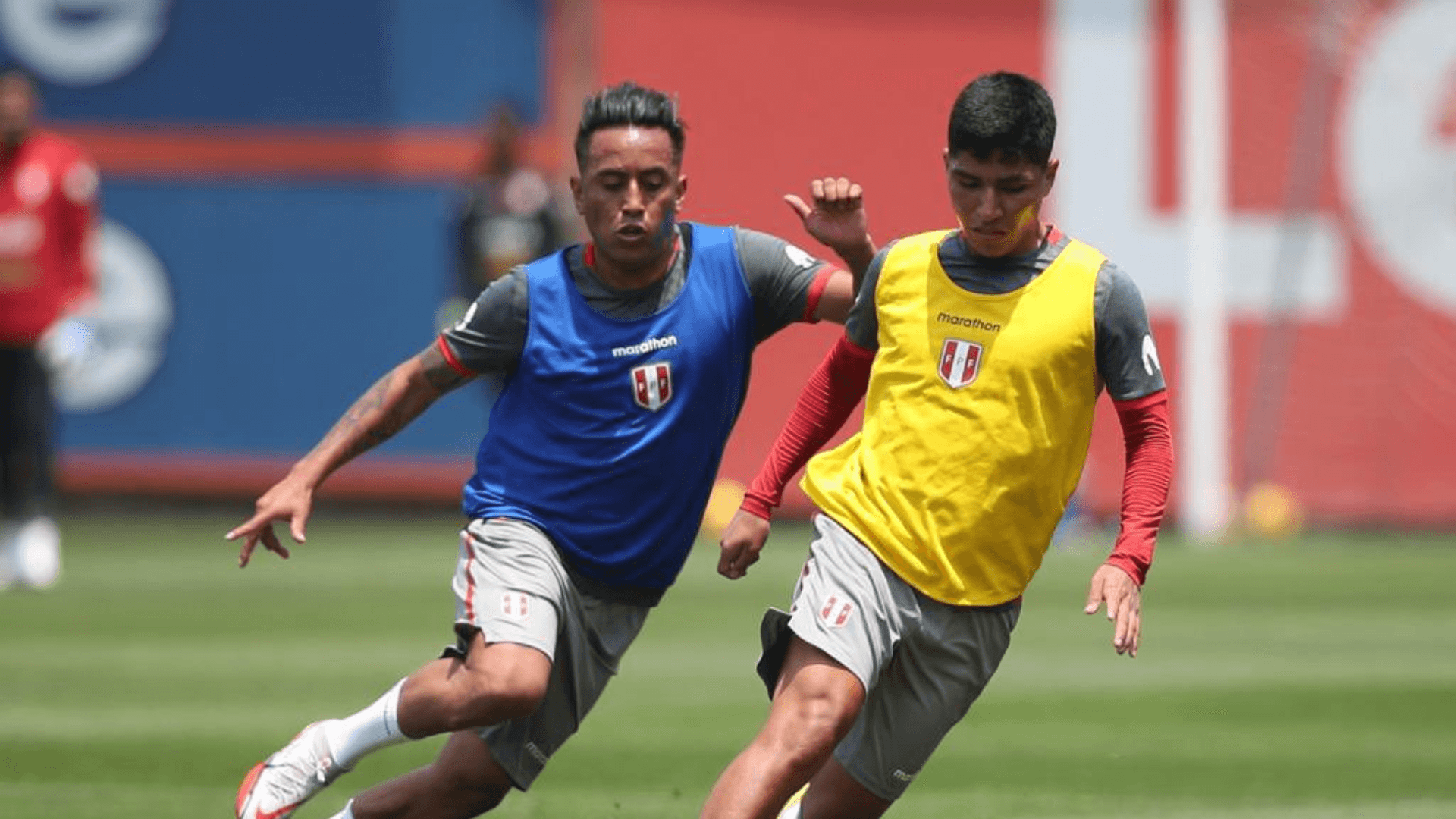 Christian Cueva y Piero Quispe en los entrenamientos de de Perú (Foto: Selección Peruana).