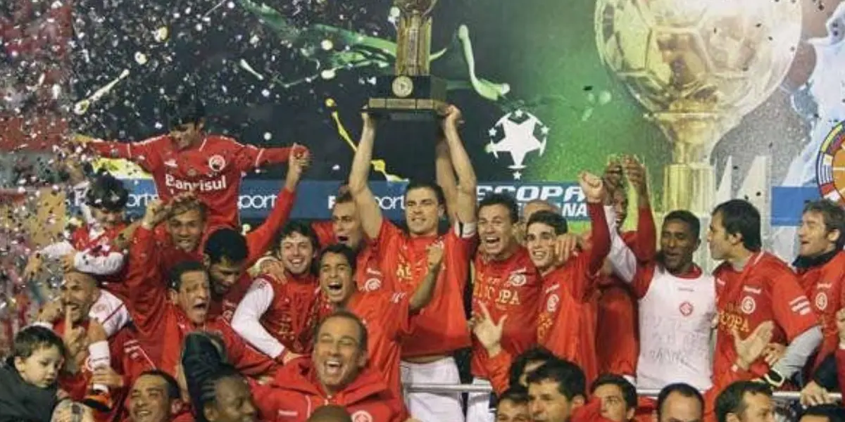 Cienciano campeón de la Copa Sudamericana 2003, un momento inolvidable para el fútbol peruano.