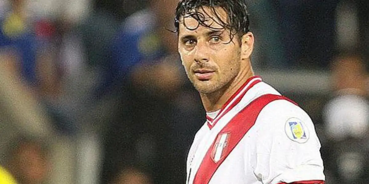 Claudio Pizarro estuvo con Perú en Barcelona