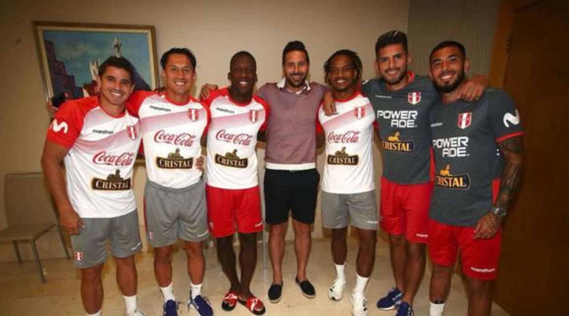 Claudio Pizarro invitó a algunos ex compañeros a su despedida