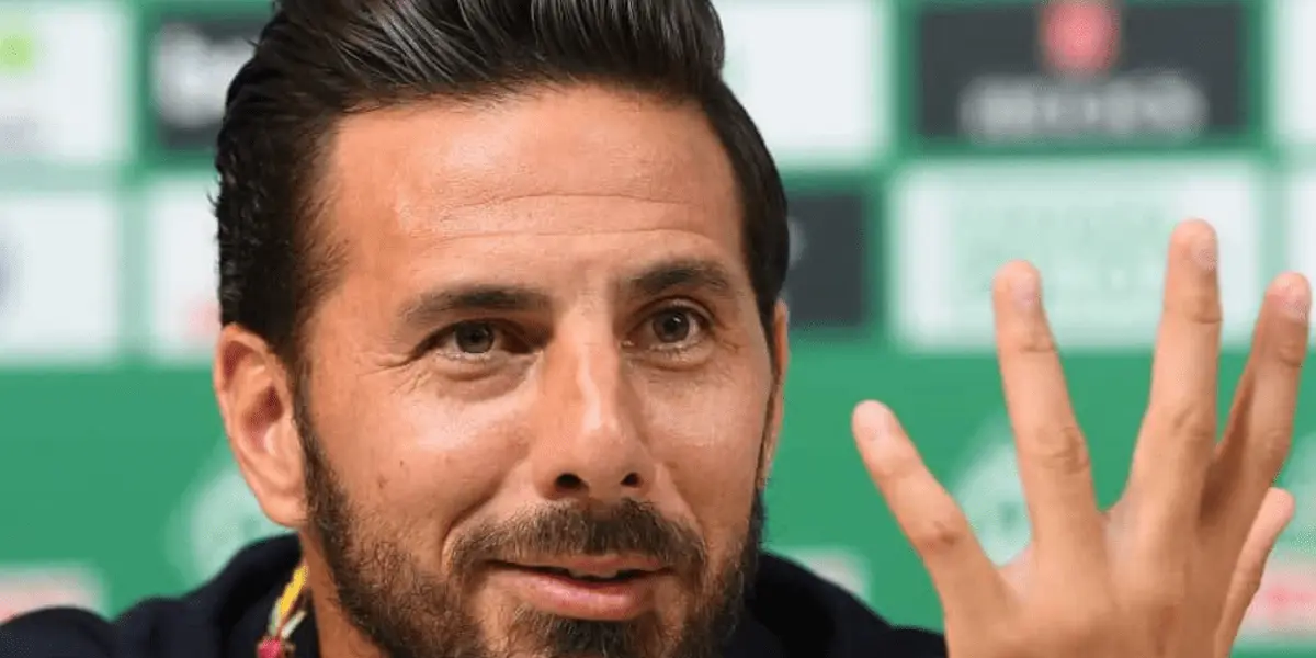 Claudio Pizarro se quedó en Alemania tras culminar su carrera como jugador