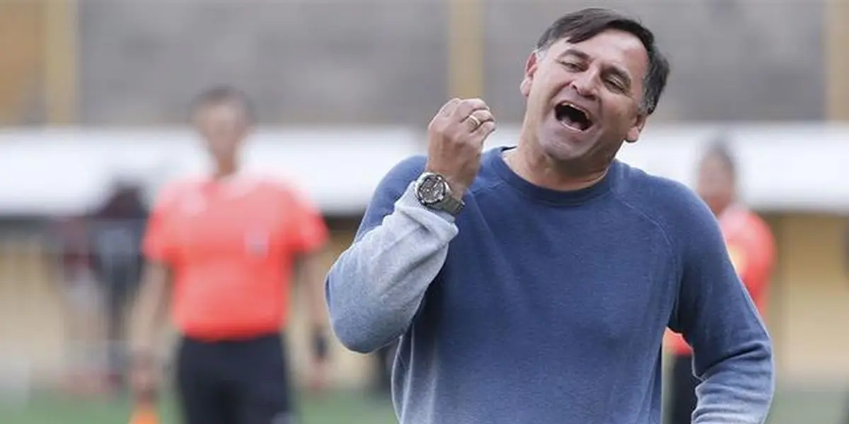 Con los nuevos infectados se tuvo que volver a suspender el entrenamiento y eso le generó un fuerte disgusto a Carlos Bustos.