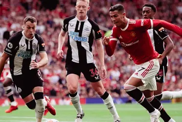 CR7 debutó con un gol con el Manchester United ante el Newcastle al final del primer tiempo.