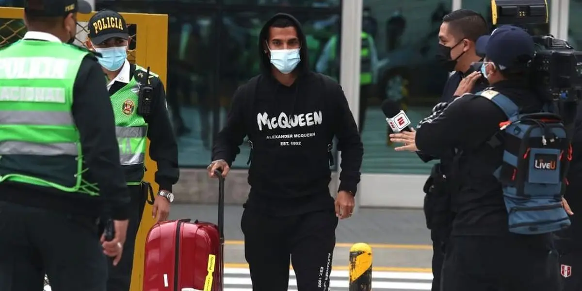 Cuando el lateral aterrizó en Perú, brindó algunos detalles sobre su relación con el equipo francés y las convocatorias de la Selección.