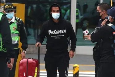 Cuando el lateral aterrizó en Perú, brindó algunos detalles sobre su relación con el equipo francés y las convocatorias de la Selección.