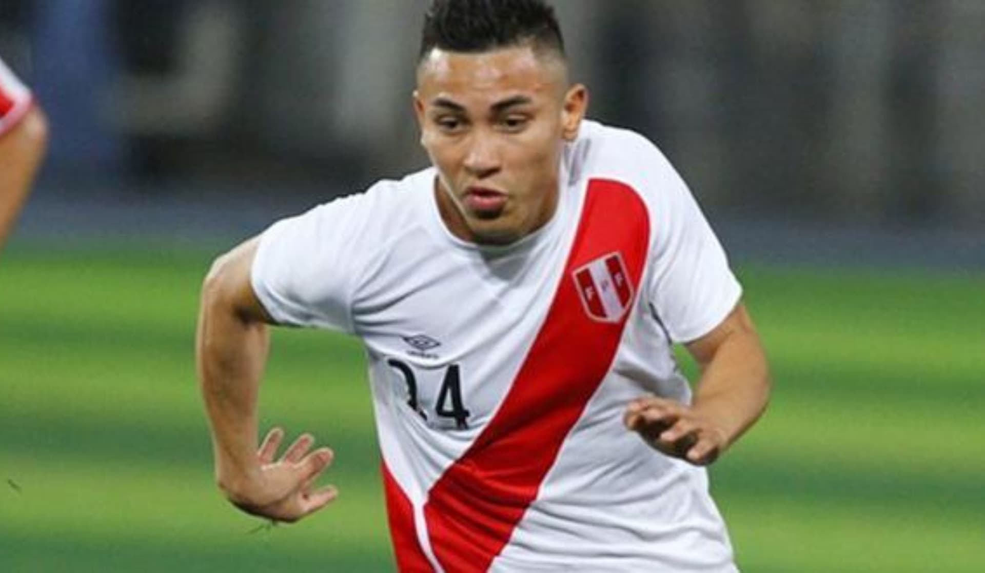 Cuando parecía que Deza colgaba los chimpunes, aún sigue viviendo del fútbol