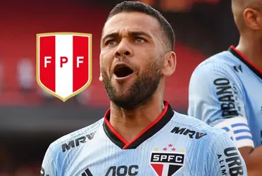 Dani Alves y Jean Deza se enfrentaron en Copa Conmebol Libertadores y el Ratón le causó muchos problemas al excrack del Barcelona de España.