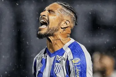 De valer $6 millones, la triste cotización que tiene Paolo Guerrero en el Avai