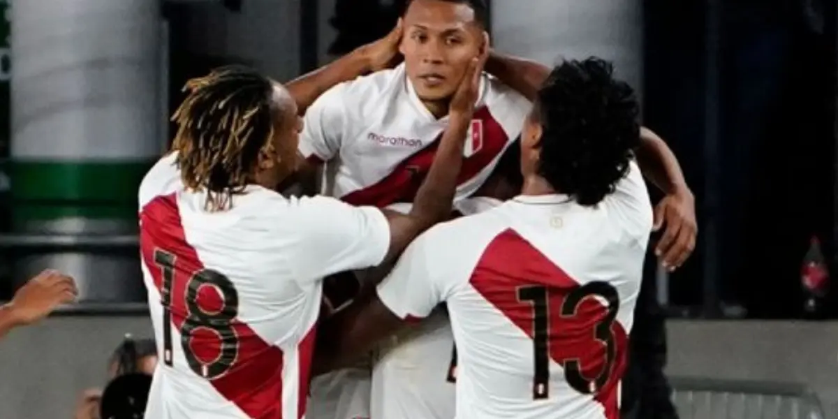 Delantero extremo debutó en gran forma con la Selección Peruana