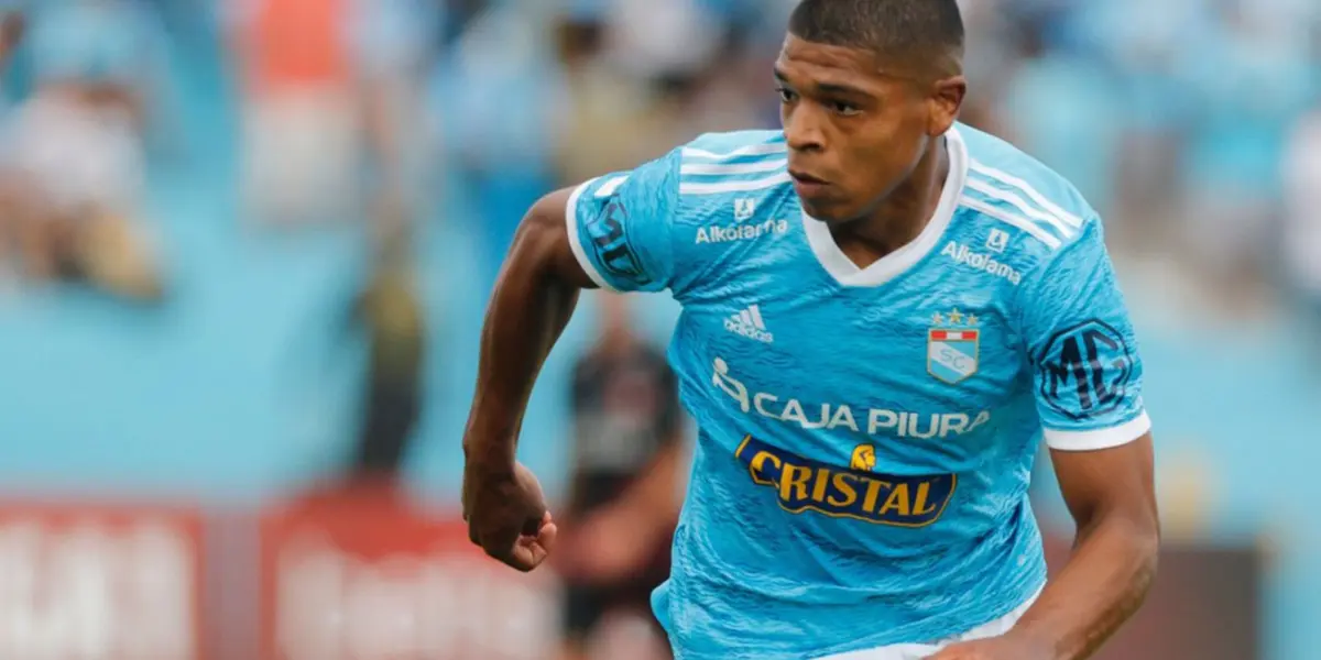 Delantero ‘rimense’ y una decisión contraproducente para su carrera