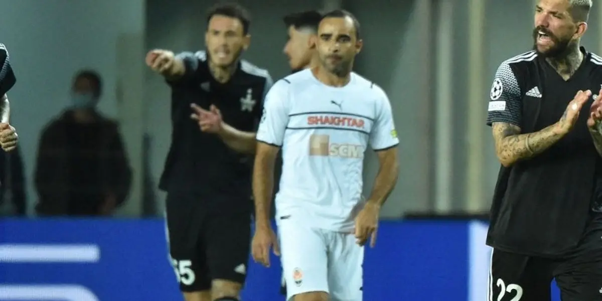 Dulanto jugó un partido más que aceptable y todo indica que es una opción en la defensa de Gareca.