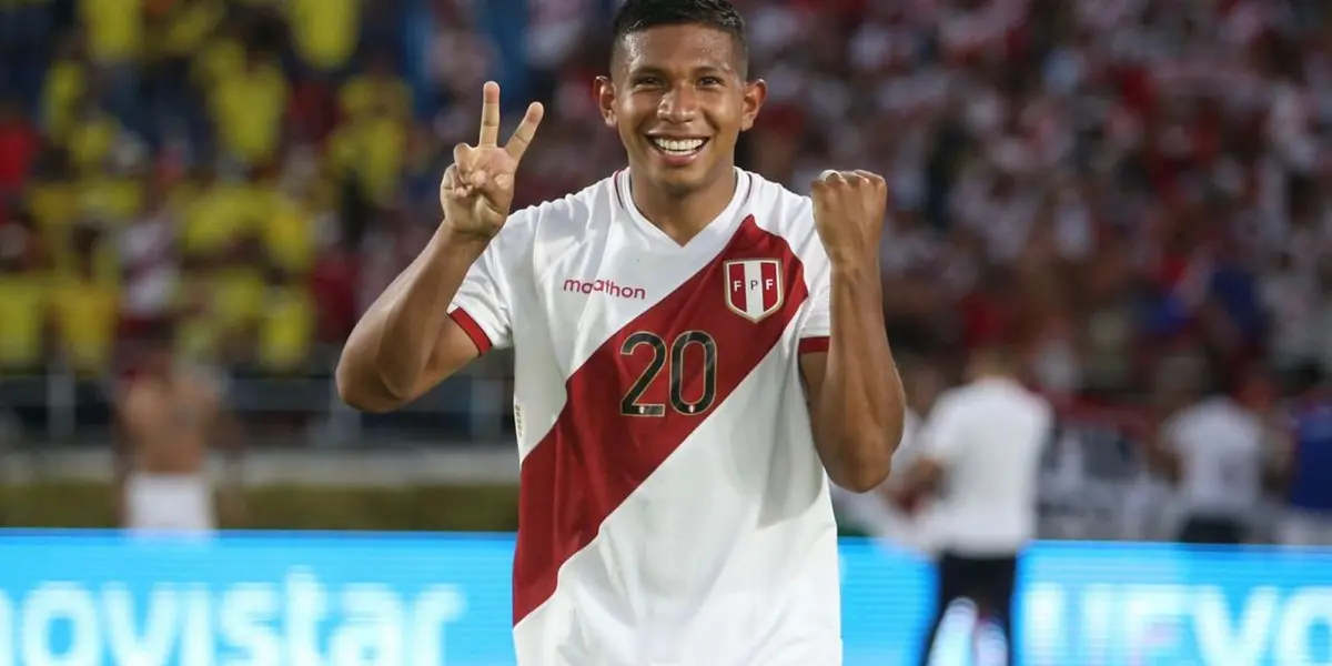 Edison Flores se convirtió en en el futbolista con más goles de visita en toda la historia de Eliminatorias Conmebol.