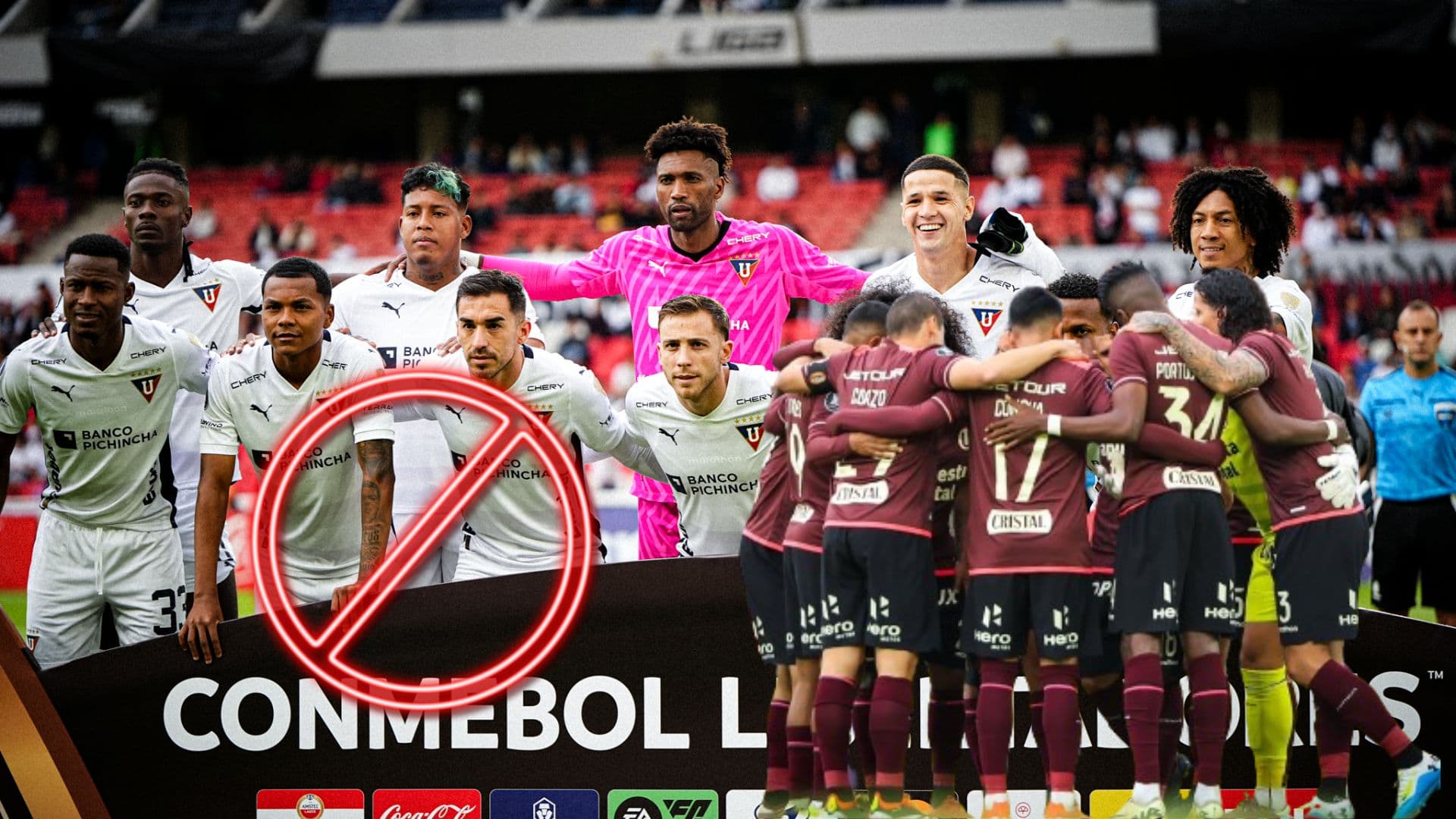 El 11 titular de LDU el día de ayer y delante jugadores de Universitario de Deportes abrazados