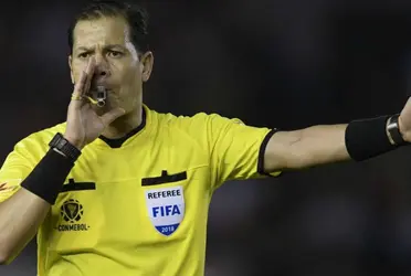 El árbitro perjudicó abiertamiente a la selección peruana