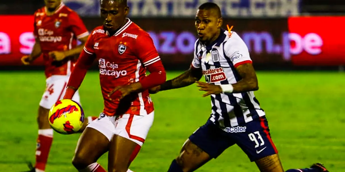 El atacante, Arley Rodríguez salió bastante molesto por ser cambiado ante Cienciano