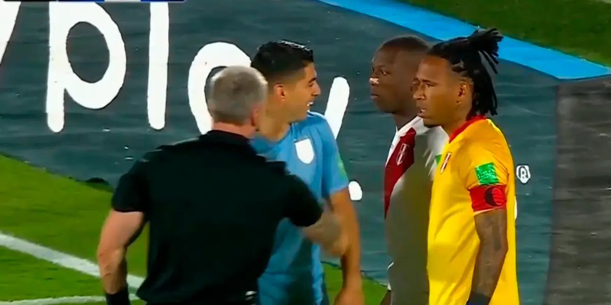 El atacante ‘charrúa’ quería sorprender a la defensa peruana en un tiro libre