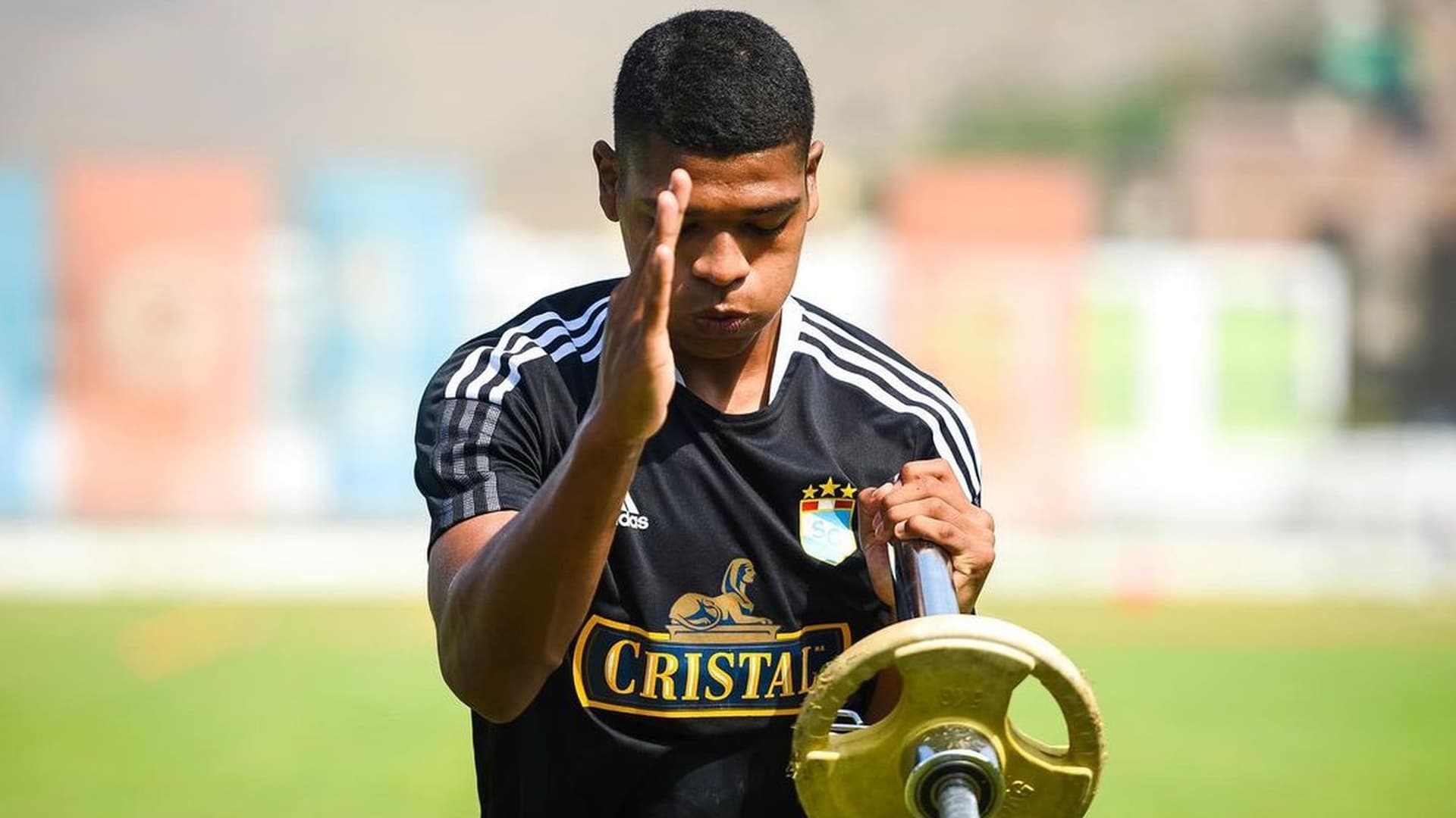 El atacante del Cristal es visto como una joven promesa en Bélgica, aunque no le aseguran la titularidad absoluta.