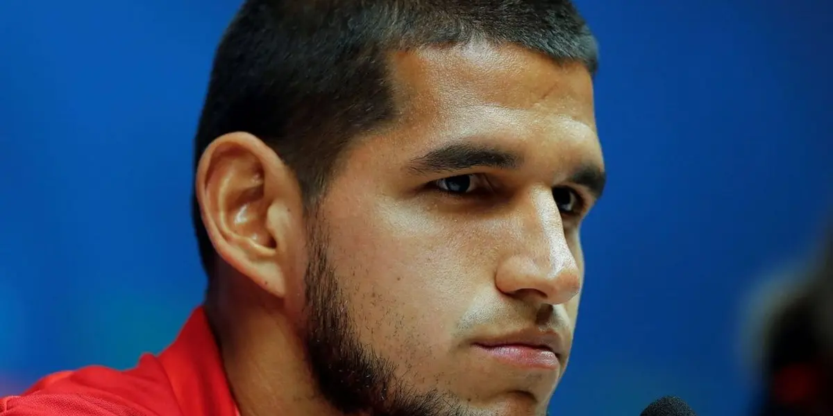 El atacante saldría del equipo en el mercado de fichajes de la próxima temporada, pues ya no soportaría seguir en el Granada.