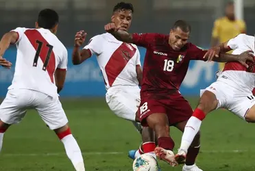 El 'cabezón' quería reclamarle sobre sus errores puntuales en los partidos y todo se descontroló.