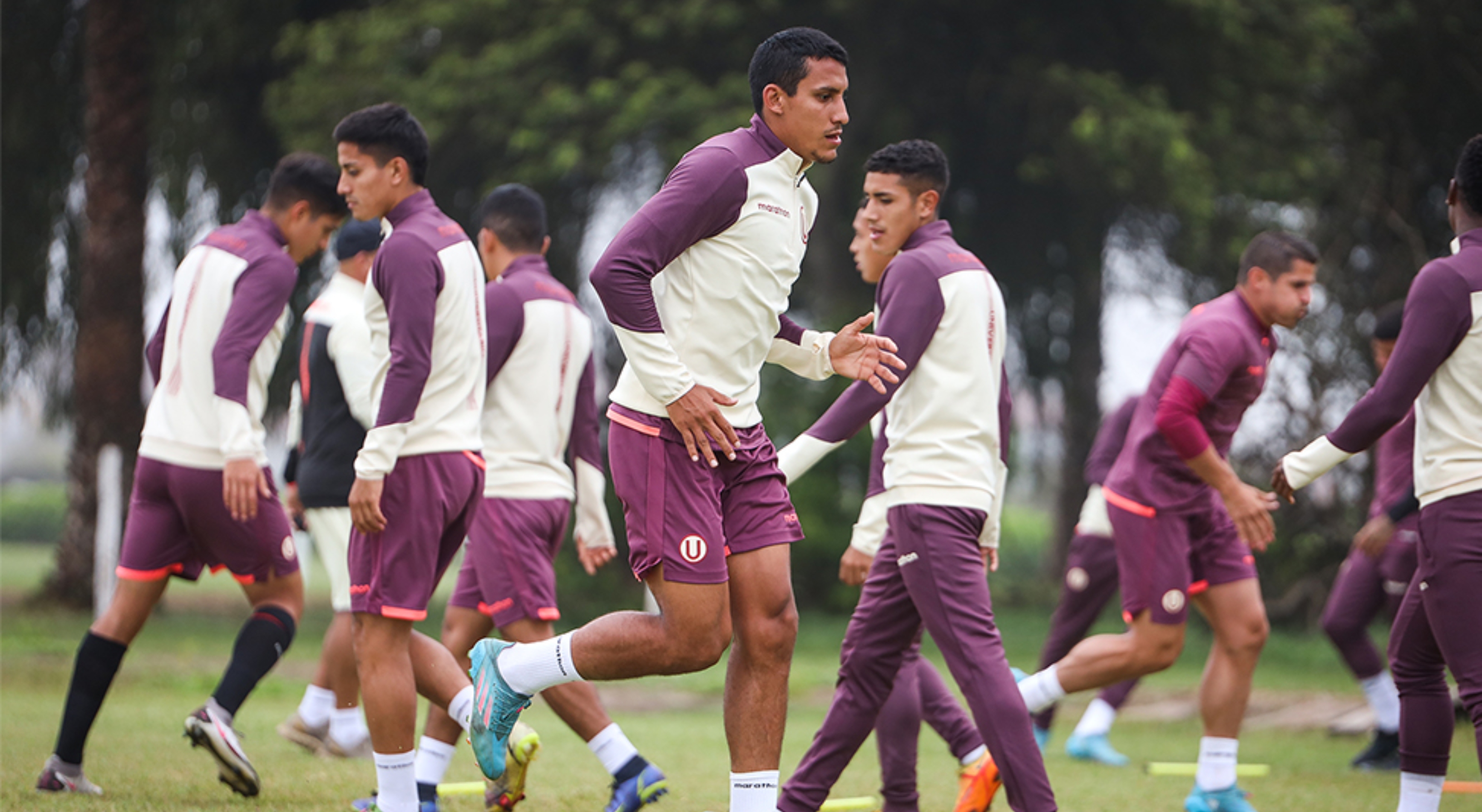 El central anotó un gol en su debut