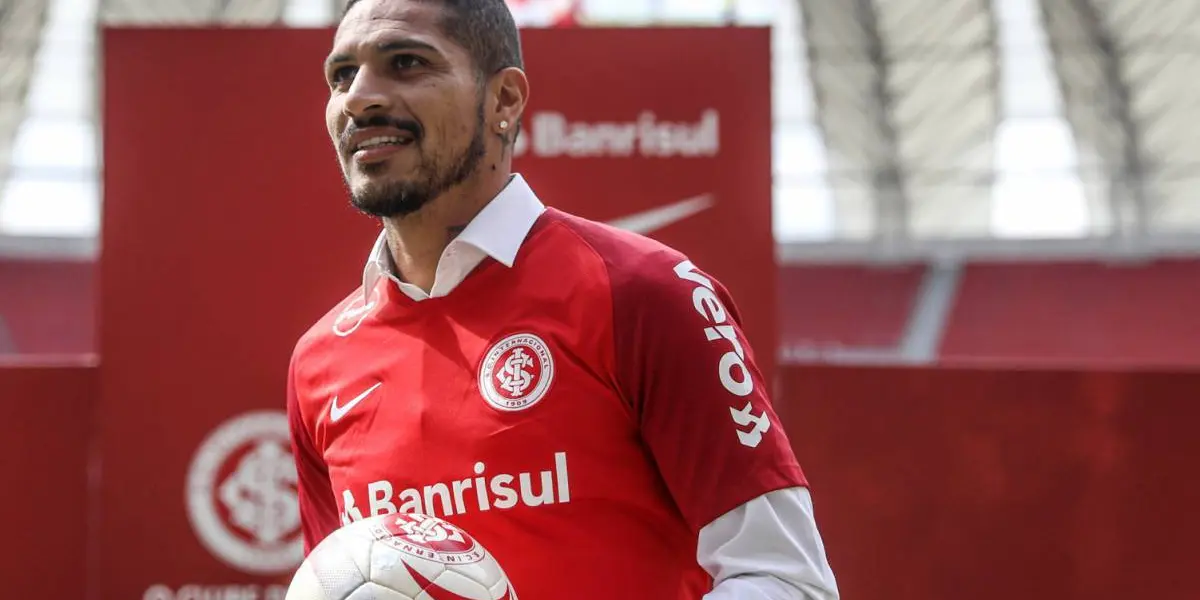 El club que juntará a Cavani y Guerrero en la delantera