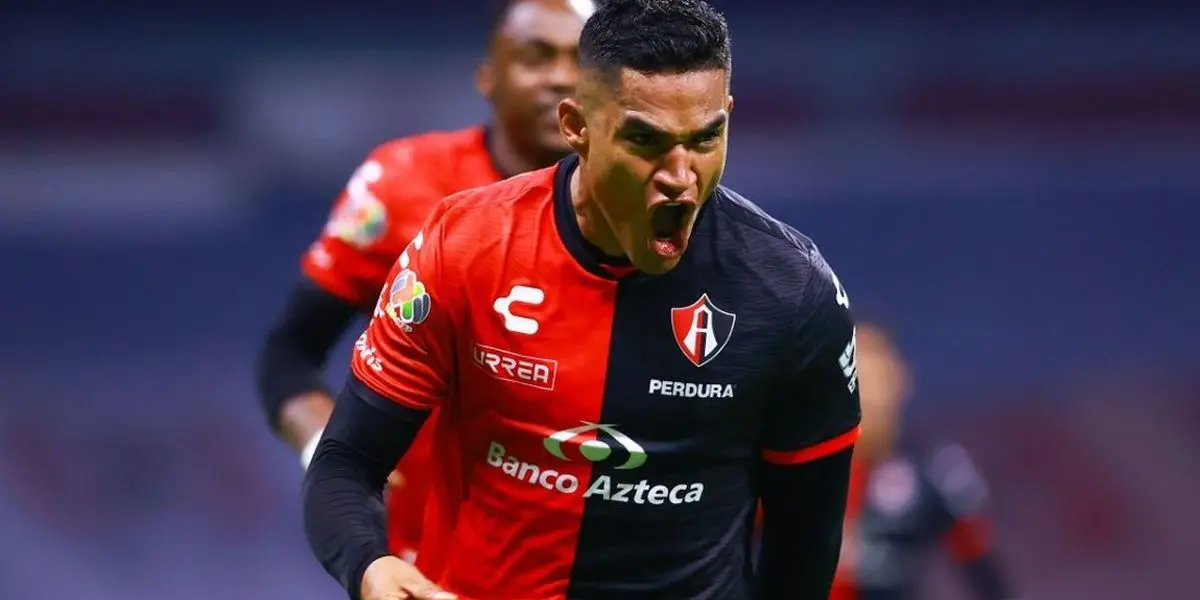 El defensa metió un golazo ante el Puebla de Santiago Ormeño y tiene la convicción de recuperar su puesto como titular.