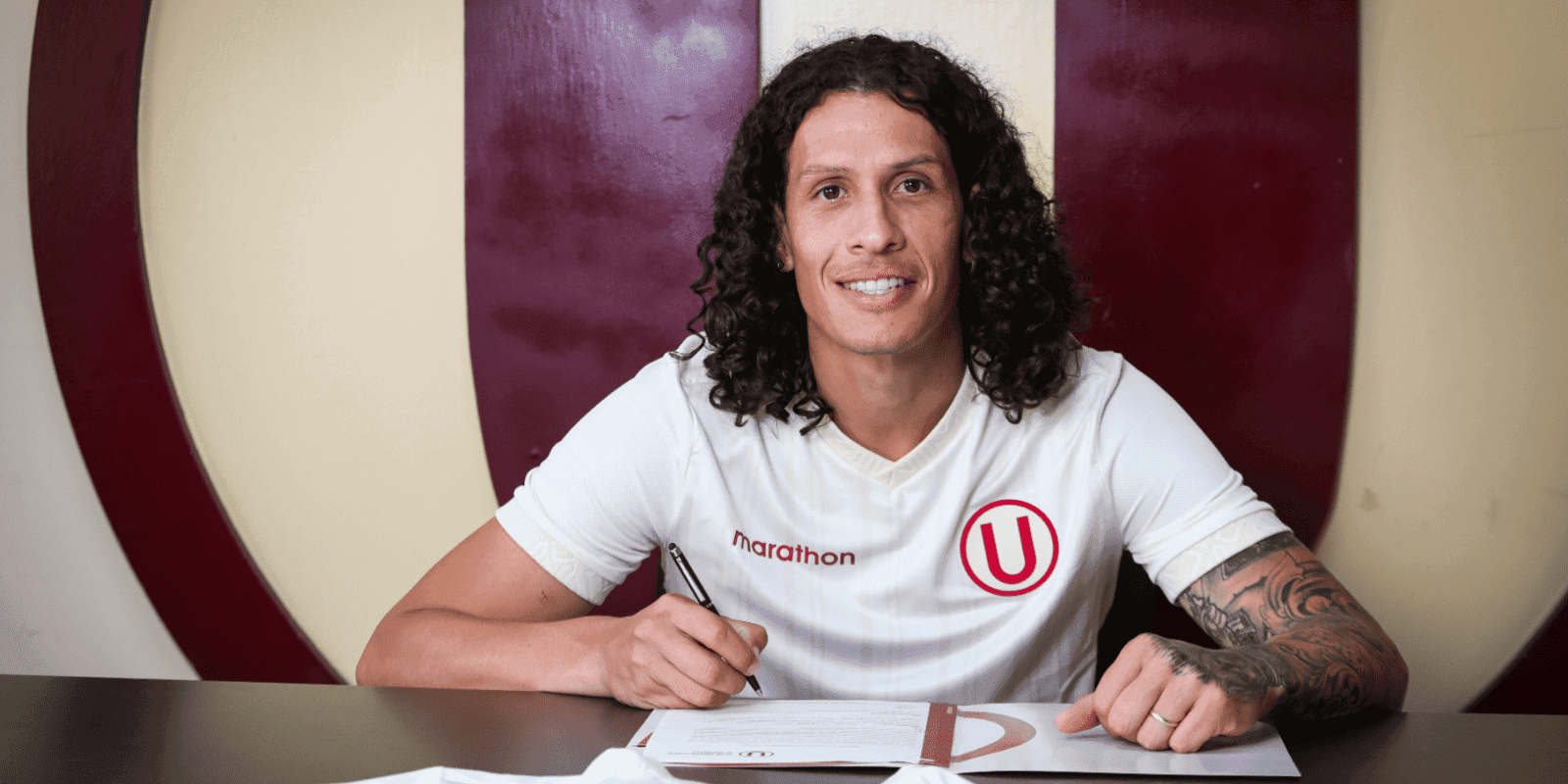El defensa paraguayo tuvo un mal debut y por eso ahora se ganó un terrible apodo
