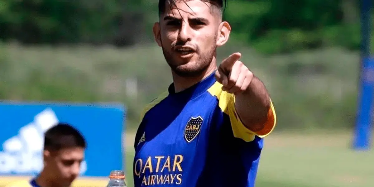 El defensor nacional decidió usar sus redes sociales para demostrar lo que siente por Boca Juniors