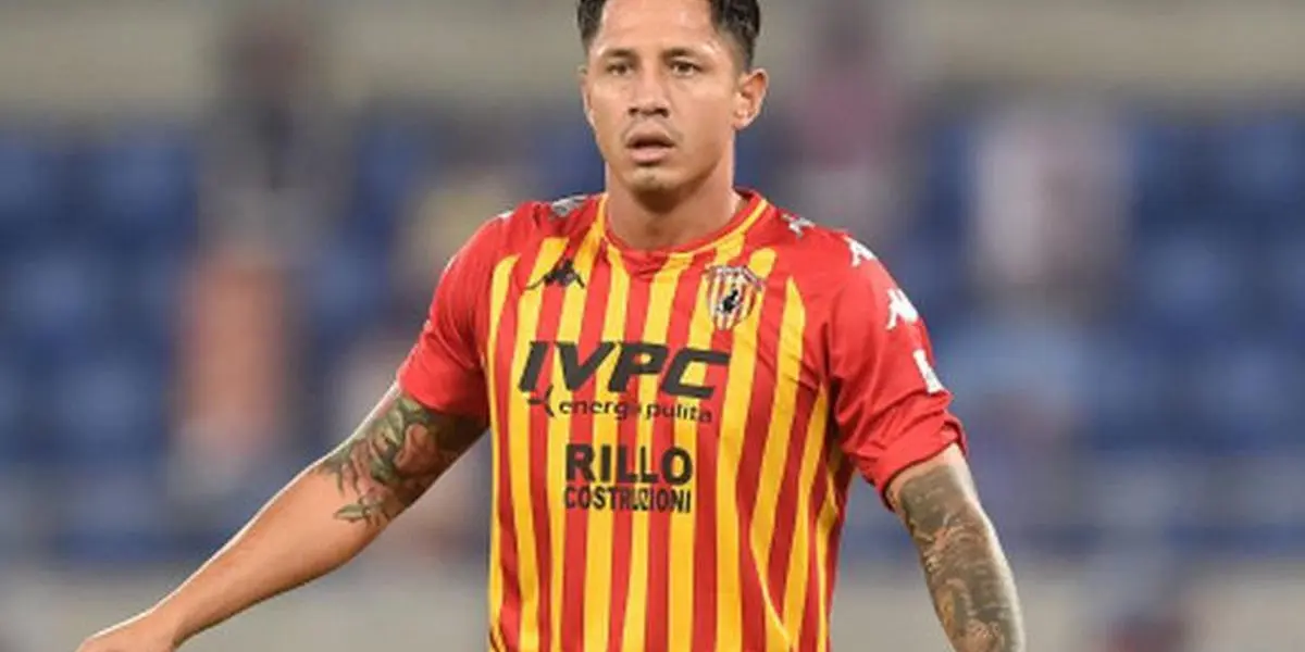 El delantero de la Selección Nacional sufrió un golpe en el último partido con el Benevento, pero insiste en jugar.