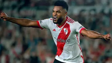 El delantero de River Plate está siendo criticado en redes sociales