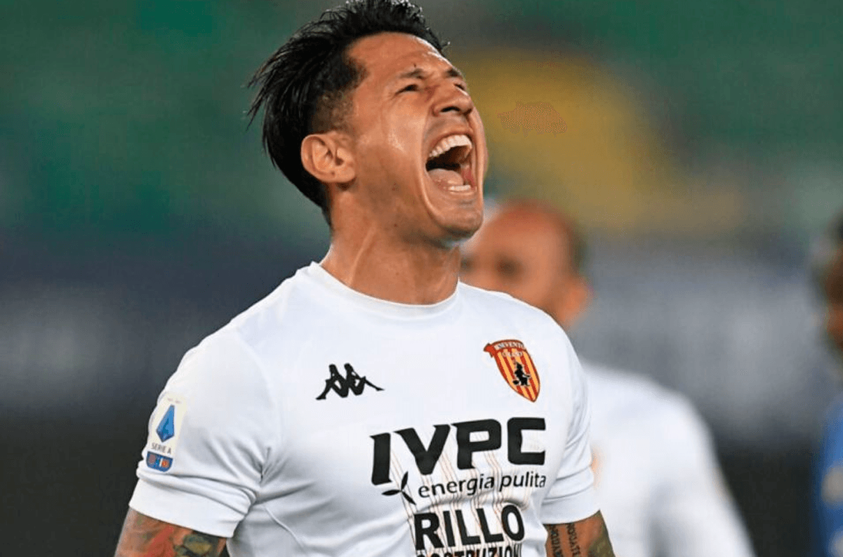 El delantero sigue sin saber dónde terminará jugando tras el castigo que le dio el elenco italiano
