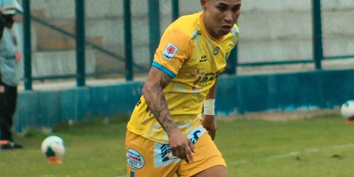 El delantero tuvo un destacada actuación en su regreso a las canchas de fútbol.