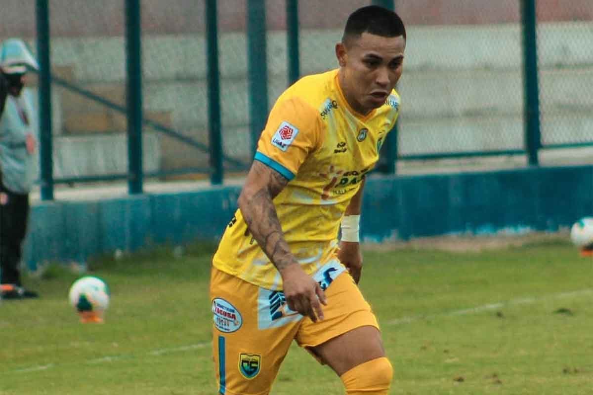 El delantero tuvo un destacada actuación en su regreso a las canchas de fútbol.
