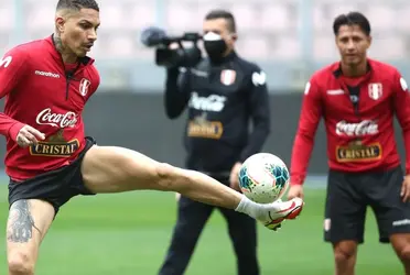 El depredador le mandó un pequeño regaño a su compañero de la selección, Christian Cueva.