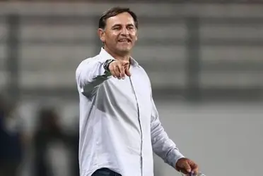 El director técnico, Carlos Bustos dejó ir a la nueva joya de Alianza Lima