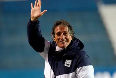 El director técnico Mario Salas fue uno de los culpables de la catástrofe deportiva de Alianza Lima.