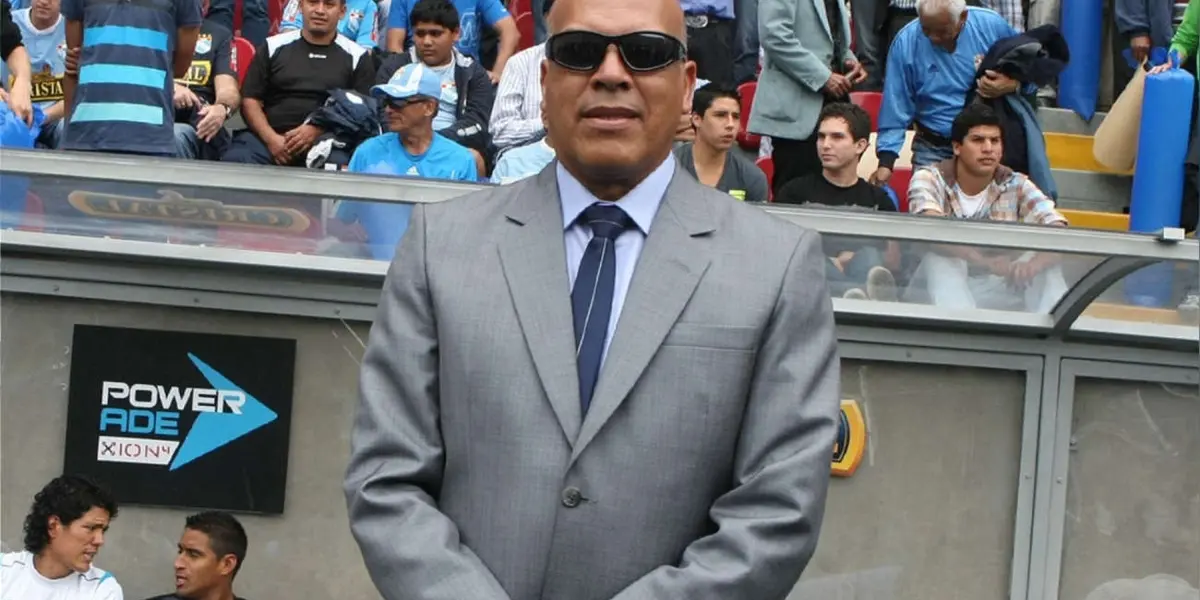 El DT Celeste se mostró feliz tras el buen rendimiento de su equipo en la Copa Sudamericana