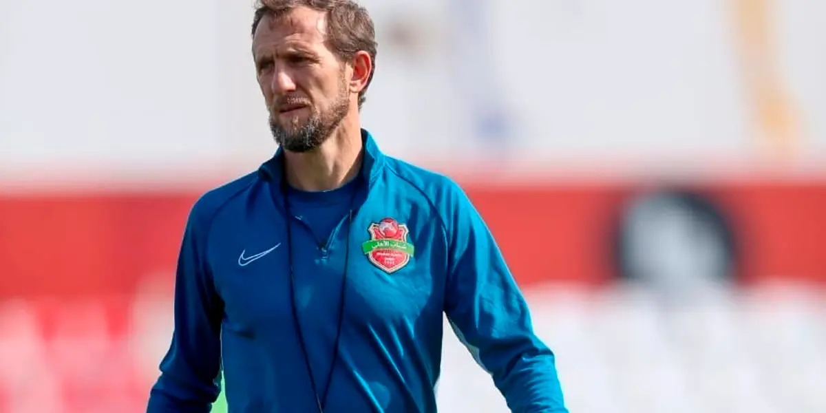 El entrenador de Emiratos Árabes Unidos estaría viviendo ya el repechaje
