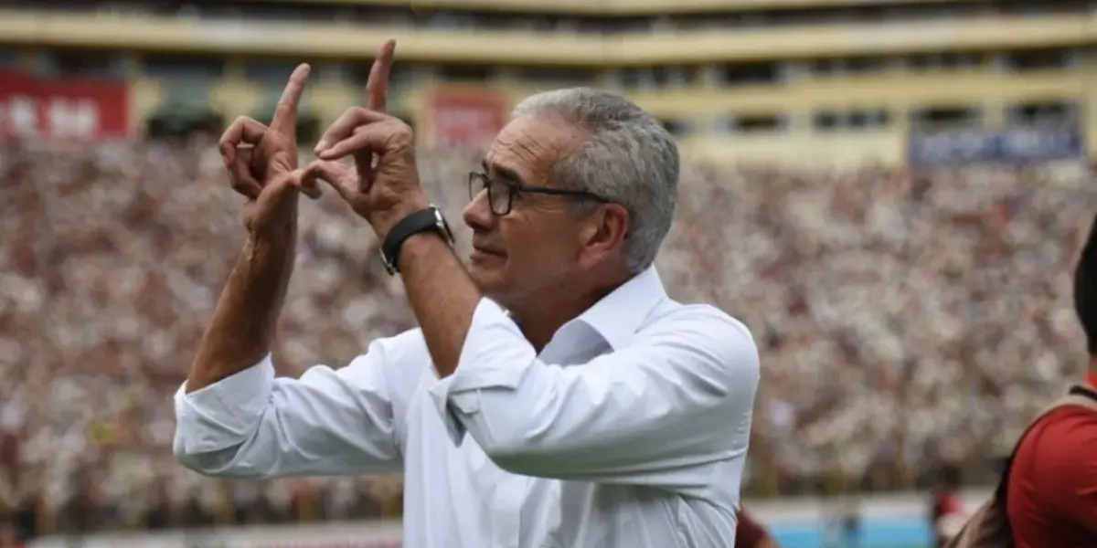 El entrenador uruguayo tiene una estupenda frase que ya quedó marcada en los hinchas cremas
