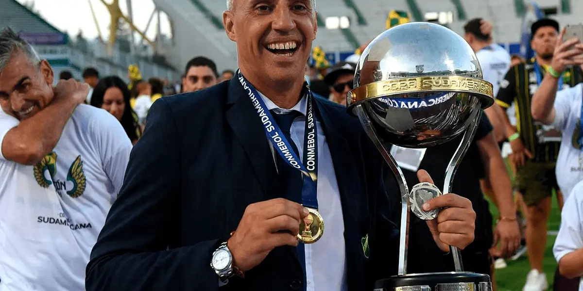 El estratega argentino, Hernán Crespo es el principal objetivo para dirigir a la Selección Peruana