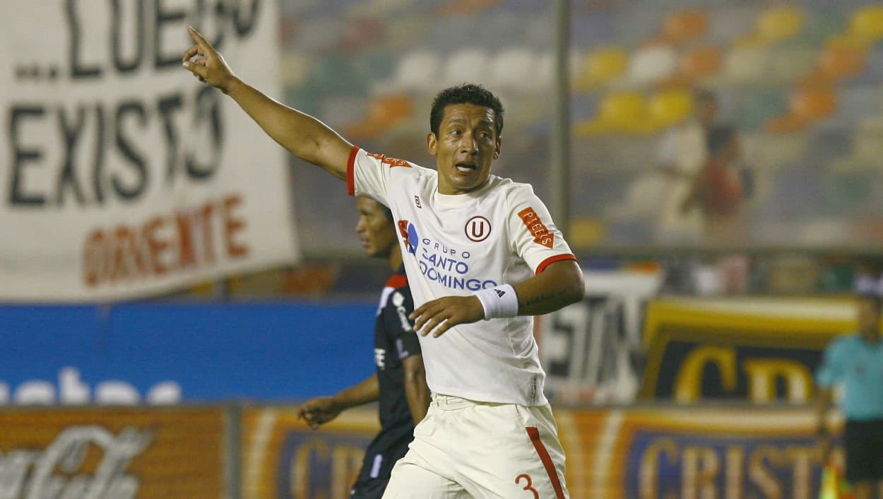 El ex defensor crema consideró que muchos hinchas le faltan el respeto a Guerrero