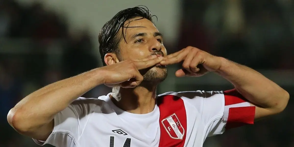 El ex delantero peruano es muy recordado y reconocido en Europa