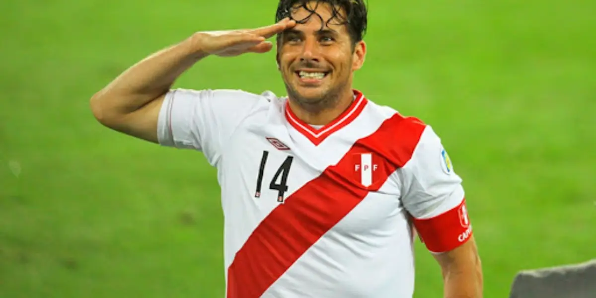 El ex delantero peruano quiere realizar su partido de despedida en el Perú
