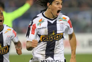 El ex jugador de Alianza Lima confesó que no la pasa bien por el momento del fútbol peruano