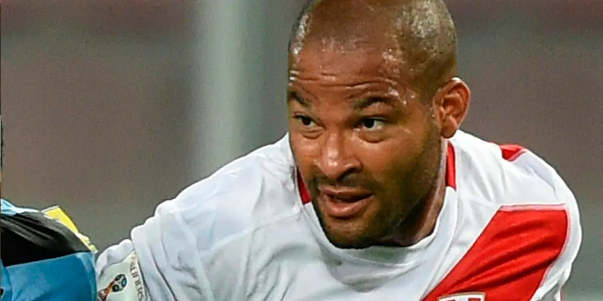 El ex Seleccionado Nacional mostró su molestia sobre los rumores de su retiro