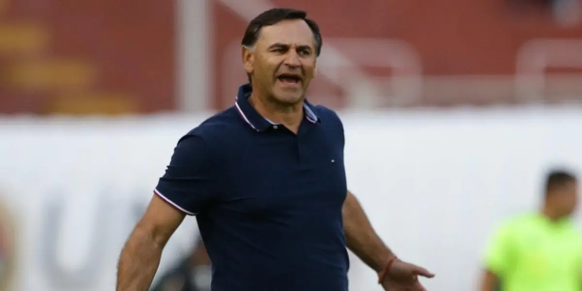 El gran año de Alianza Lima ya deja sus frutos y Carlos Bustos está cerca de ampliar su permanencia en el