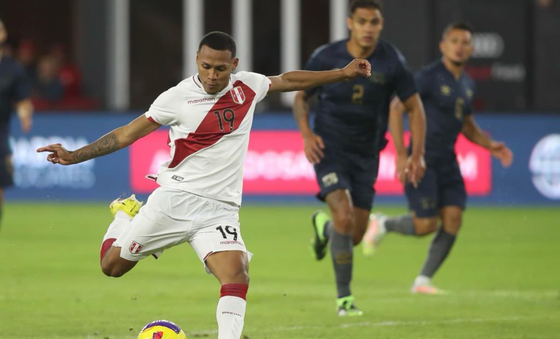 El jugador de Cantolao la rompió ante El Salvador