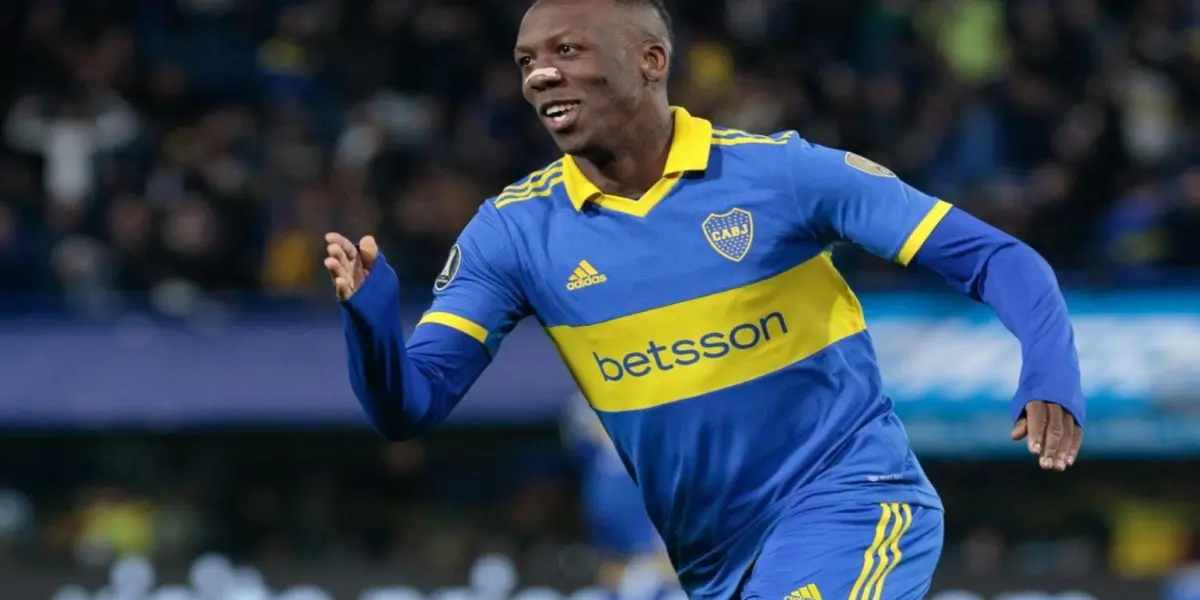 El lateral es seguido desde el fútbol de Brasil.